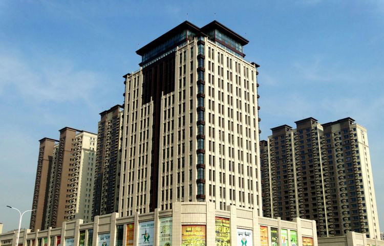 包頭明華學府商業(yè)街及金融大廈,項目選用公司沙漠棕麻荔枝面、光面,火燒面結合。3